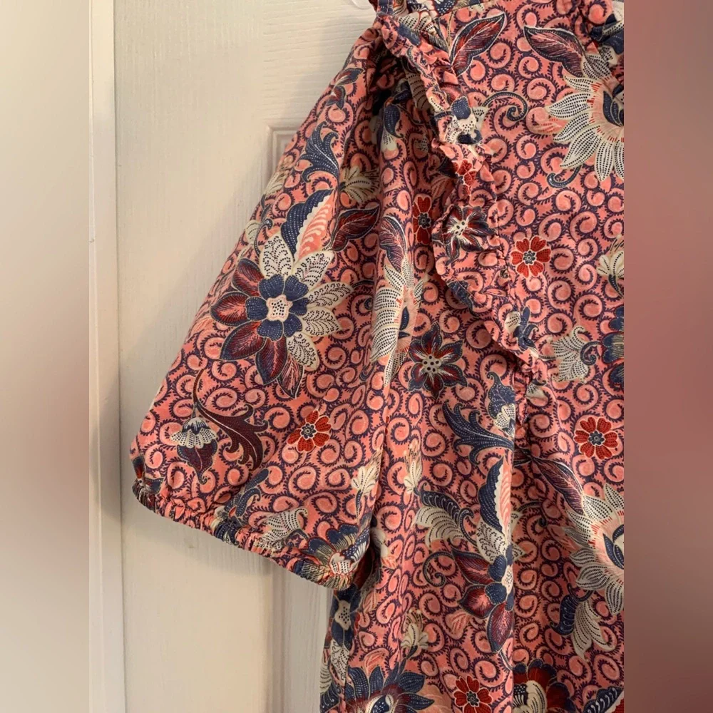 LOFT Women’s Floral Ruffle short Sleeve Blouse. Size Large $15 - Picture 3 of 4
